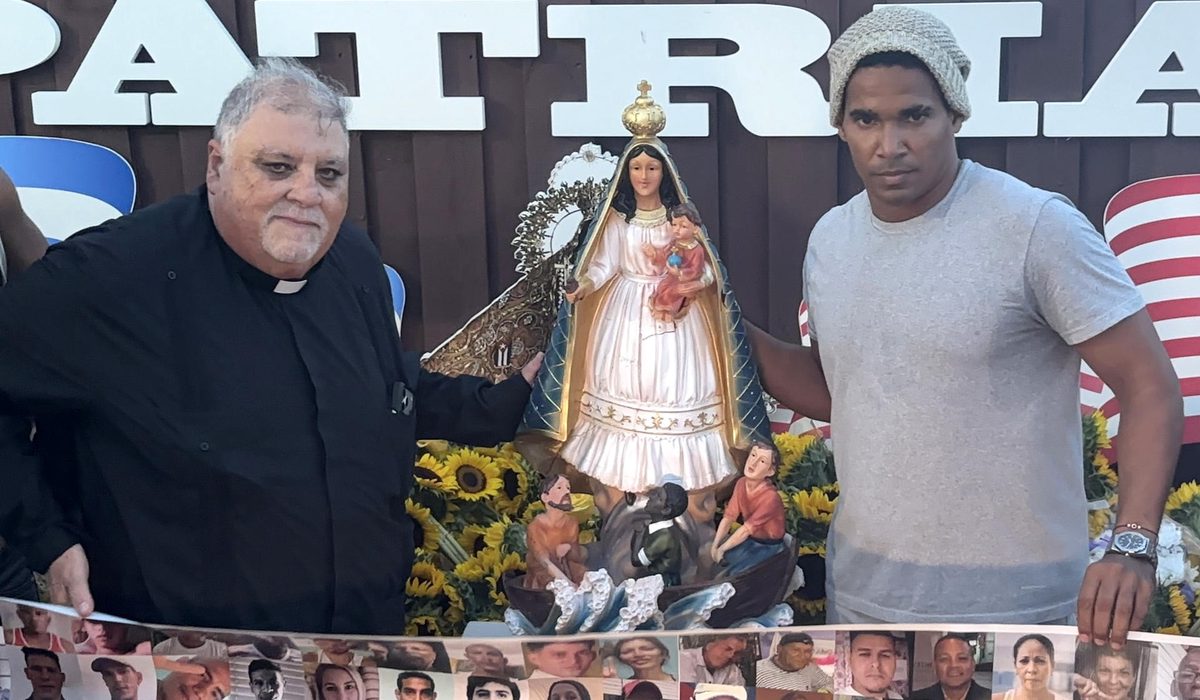 Otero Alcántara simboliza la «reconstrucción» de Cuba con una Virgen fragmentada en Miami