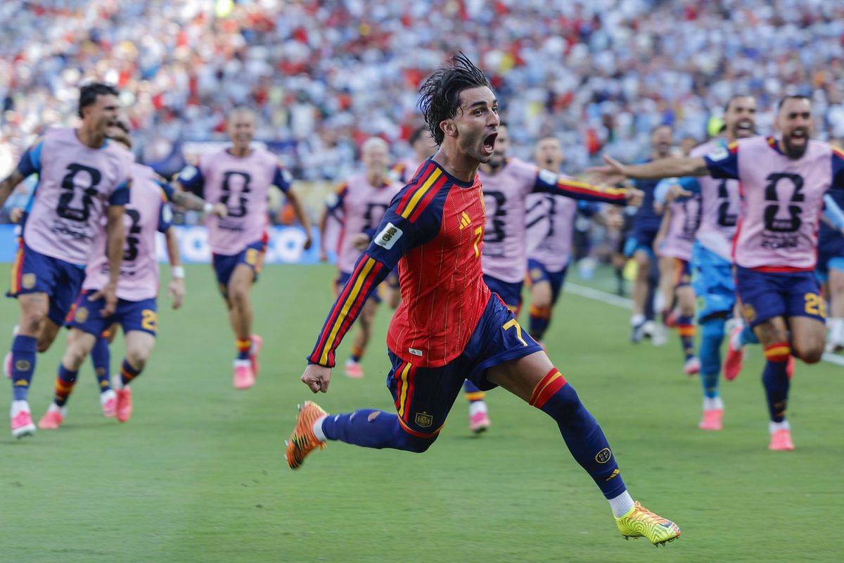 La prensa mundial se rinde a los pies de España, «la mejor selección del siglo XXI»