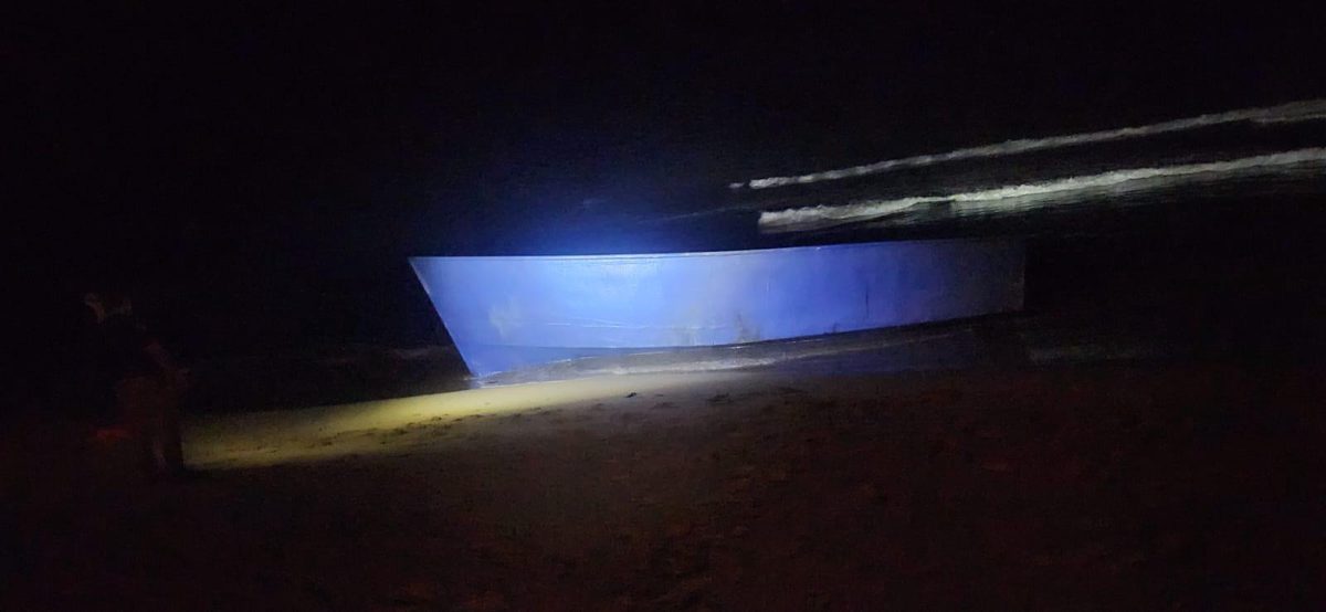 Autoridades buscan ocupantes de embarcación ilegal en Cabo Rojo