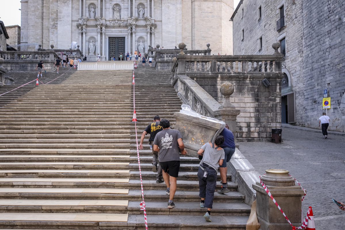 La catedral de Girona y su centro histórico acogen el rodaje de la película ‘Enredados’