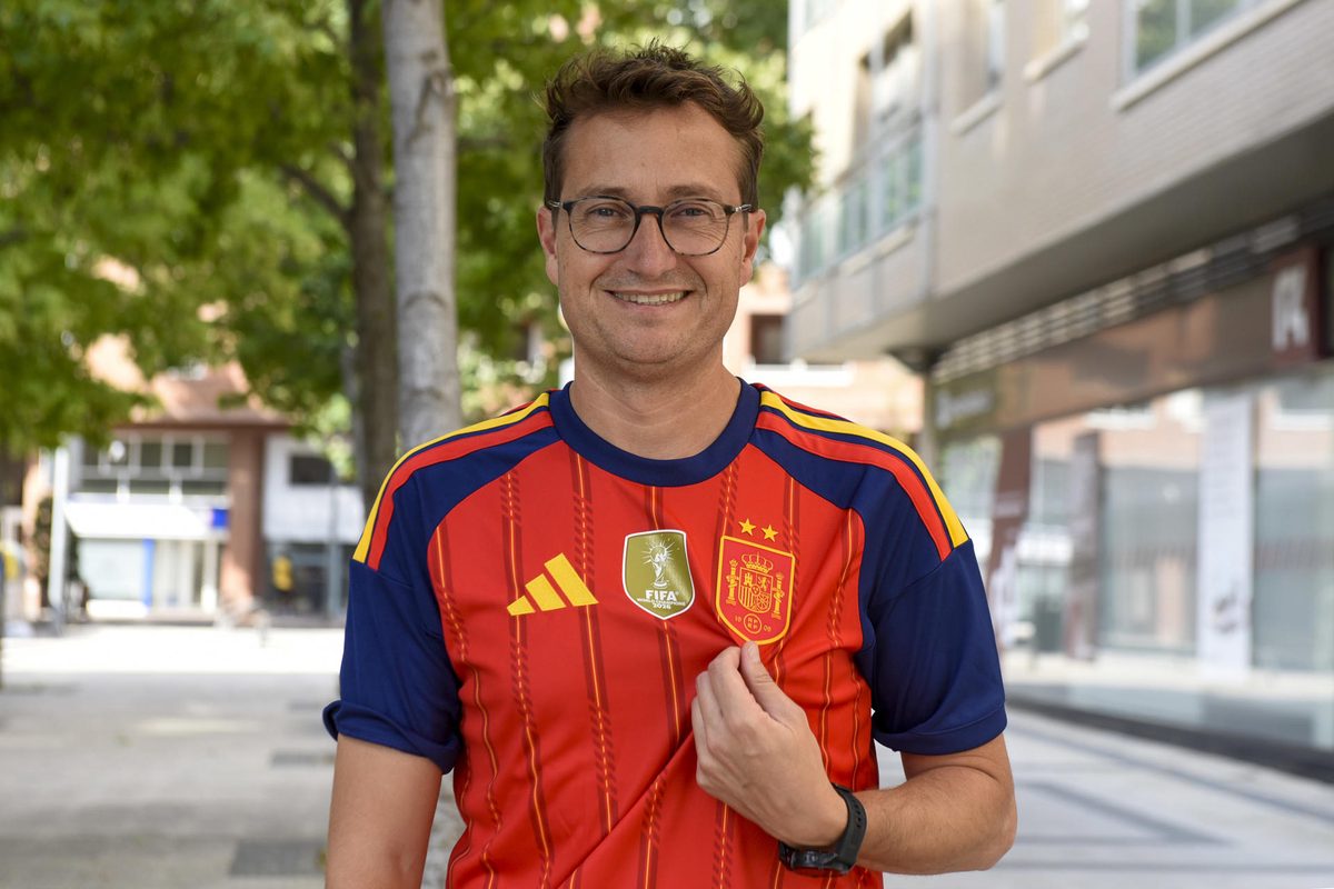 Javier Alfaro, el hombre que ha mimado los pies de los campeones del mundo