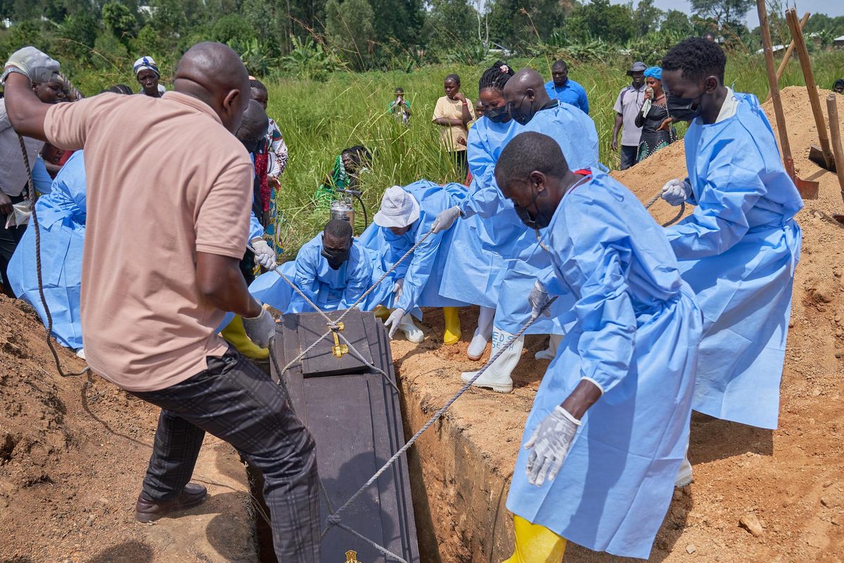 La RD del Congo roza los 1.000 muertos por el brote de ébola