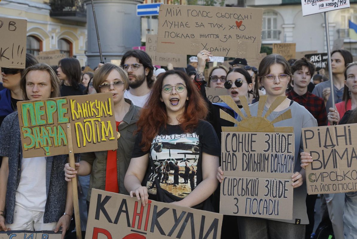 Zelenski cambia la cúpula del Ejército pero no logra cerrar la crisis por Fédorov