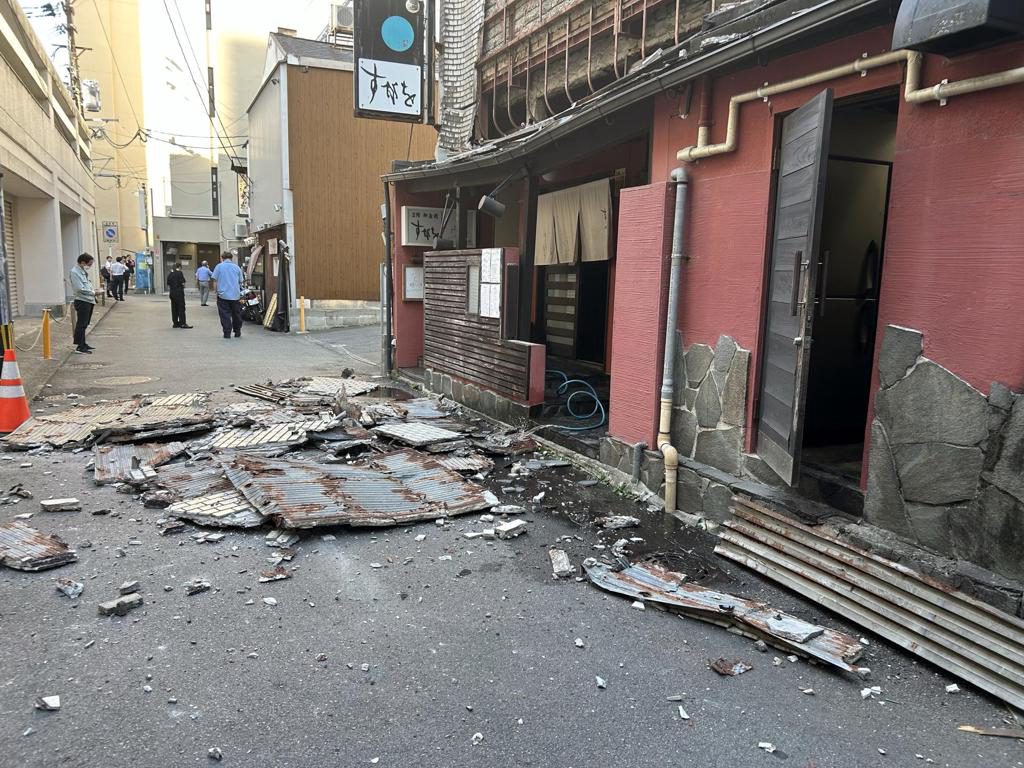 Al menos un muerto, decenas de heridos y atrapados en Japón tras un terremoto de magnitud 7,1