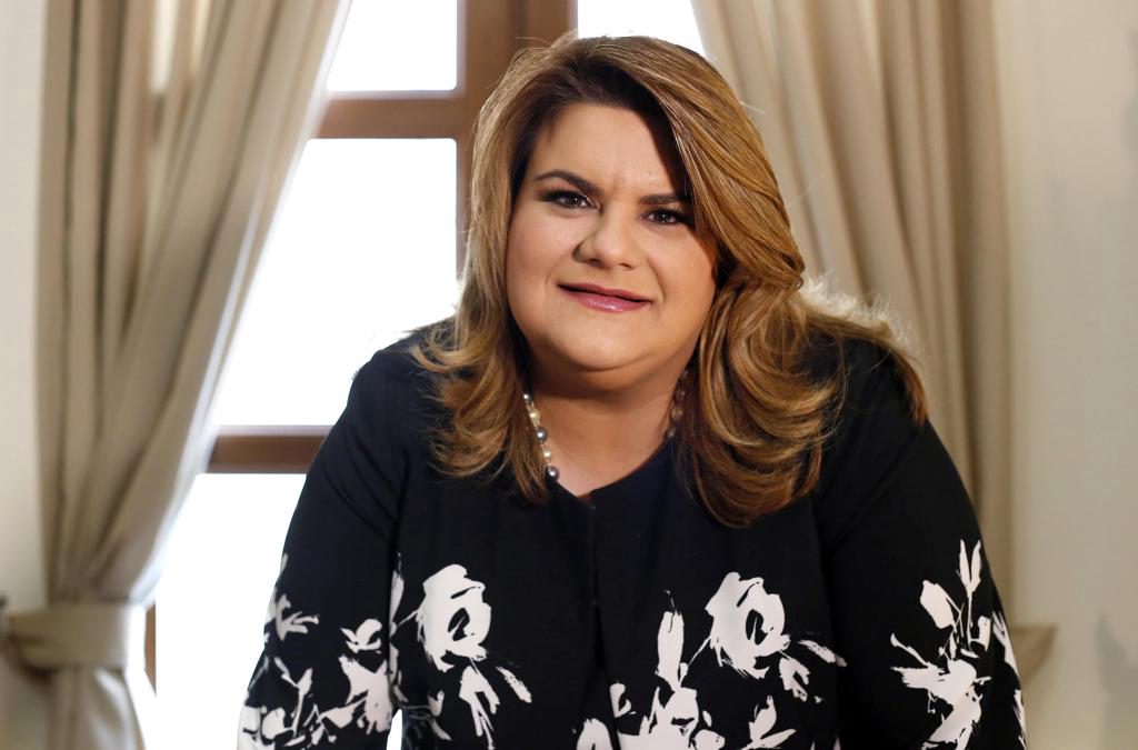 «Nada puede ser eterno»: Gobernadora ante reunión de Rivera Schatz y Burgos