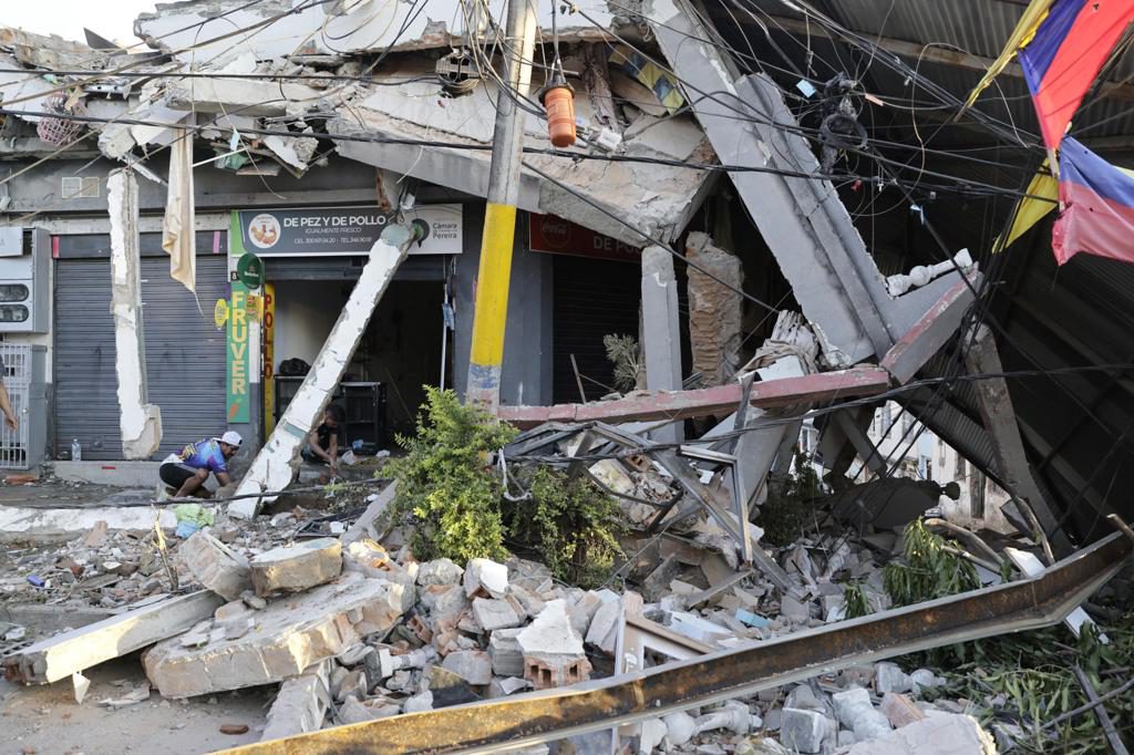 Una carnicería derrumbada, un problema de salud pública sin atender en barrio de Pereira