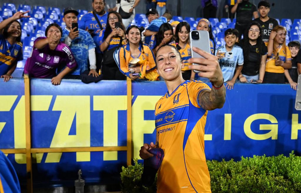 Jenni Hermoso se despide de los Tigres de México