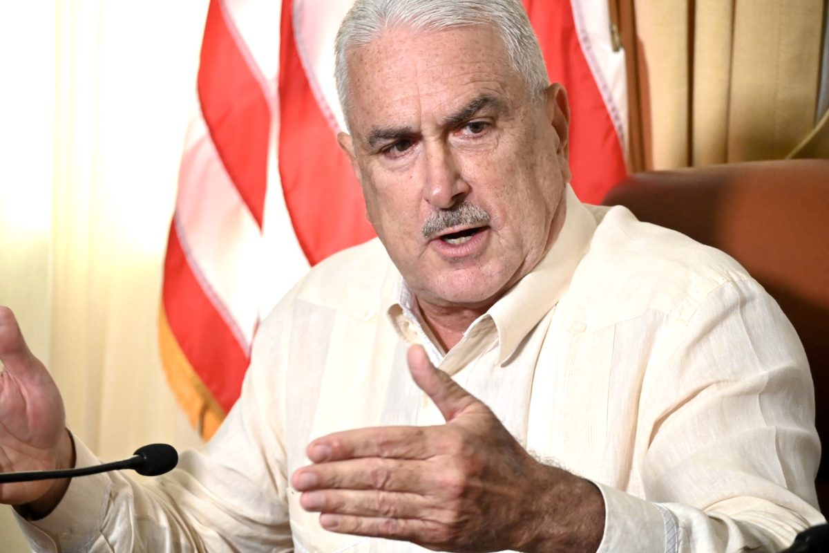 Levanta la suspicacia de Rivera Schatz la fecha de renovación del contrato de Power Expectations