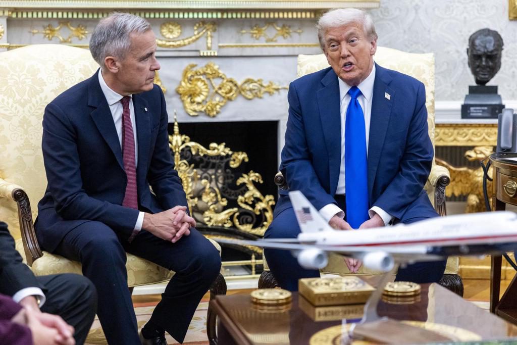 Carney asegura que Trump quiere destruir los sectores del automóvil y aluminio canadienses