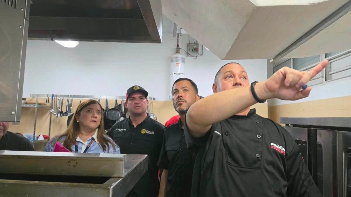 Legislador exige soluciones urgentes para la Escuela Superior de Comerío