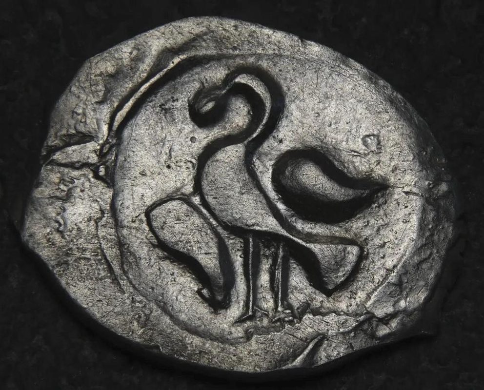 Arqueólogos rusos hallan un tesoro con más de 2.600 monedas de plata del siglo XV