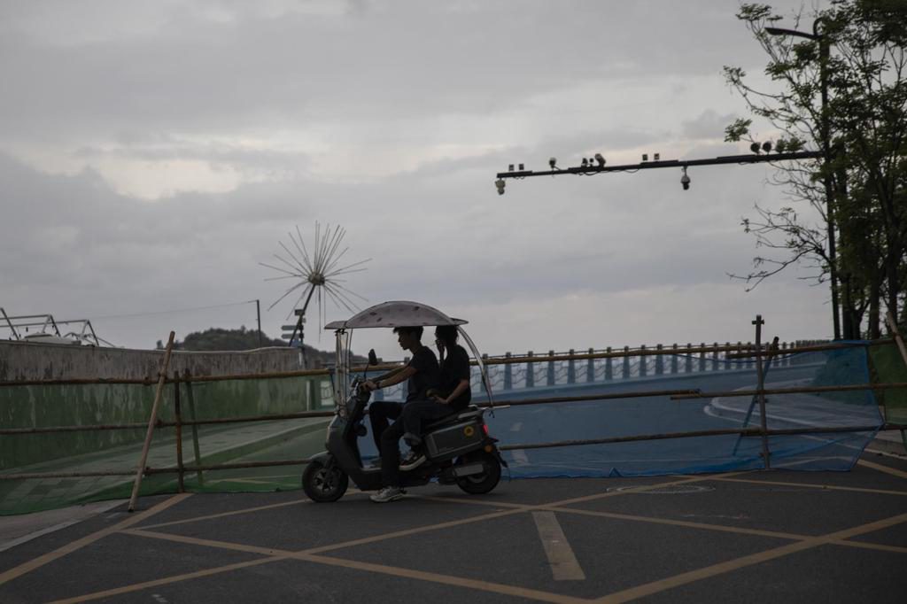 Tifón Saudel obliga a evacuar a casi 248.000 personas tras tocar tierra dos veces en China